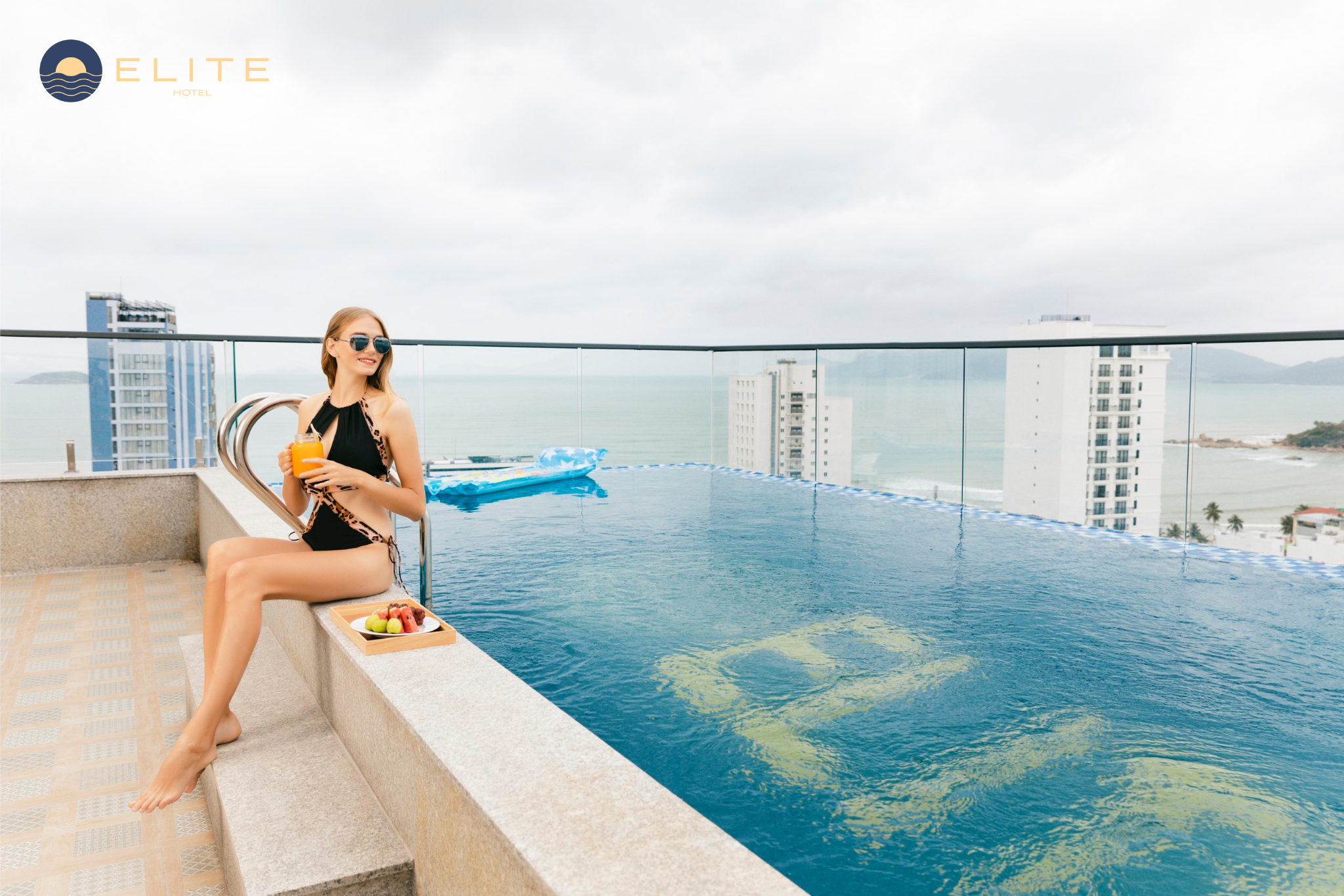 Hồ bơi vô cực tuyệt đẹp tại ELITE Hotel Nha Trang 